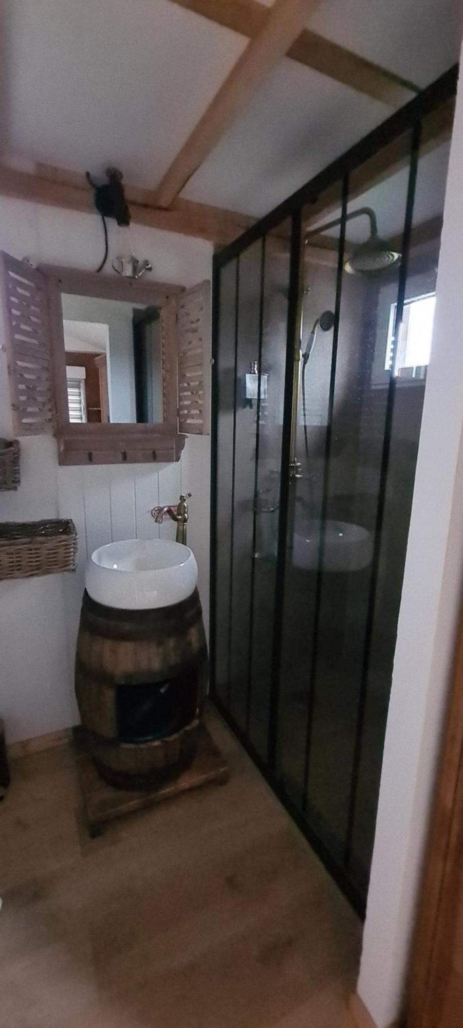 Les Milles Bottes Et Ses Roulottes Villa Encausse-les-Thermes Exterior foto